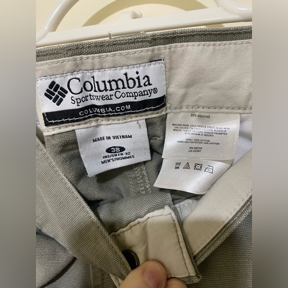 Columbia Dark Khaki Beige Cargo  Pants size 38 lots of pockets concealed pockets - Picture 8 of 16